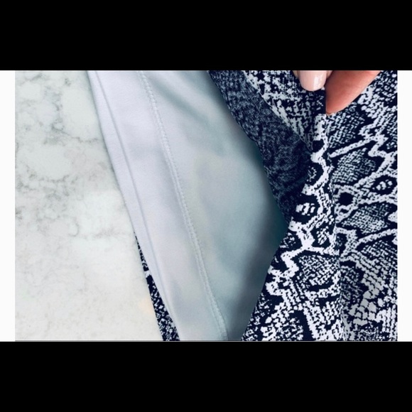 Caché Snake Black & White Dress - Picture 6 of 7